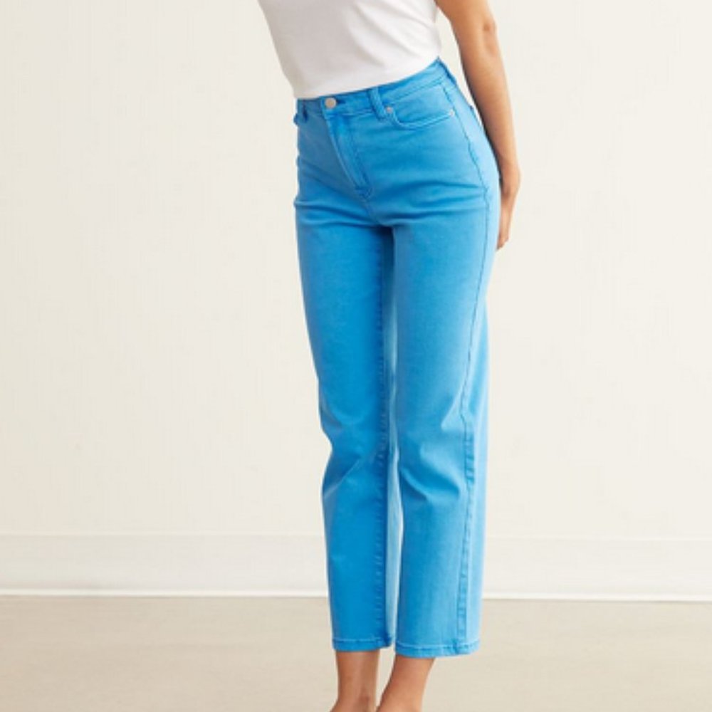 Reitmans Straight-Leg Super High-Rise Ankle Jean in French Blue